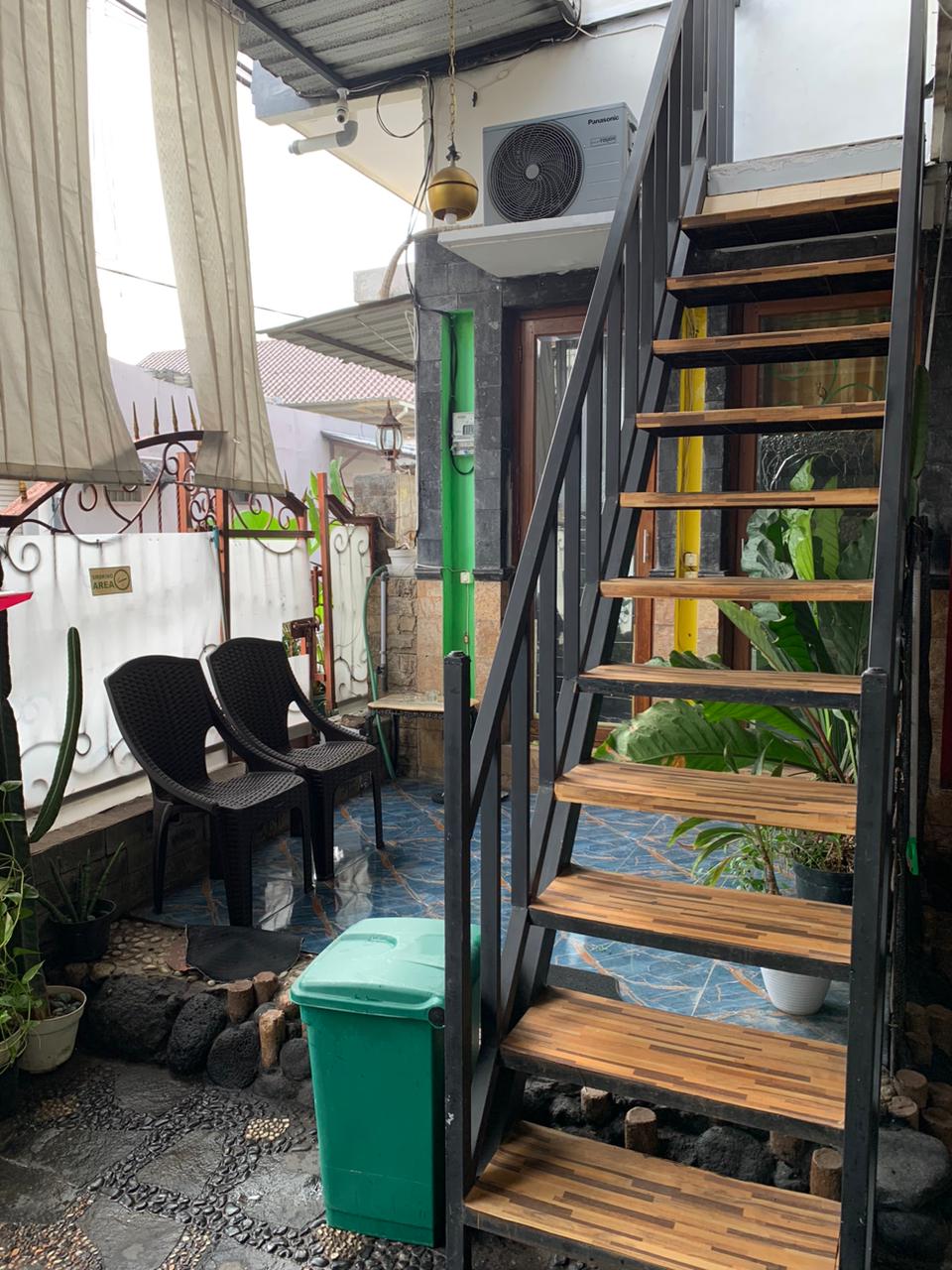 Balkon Bawah